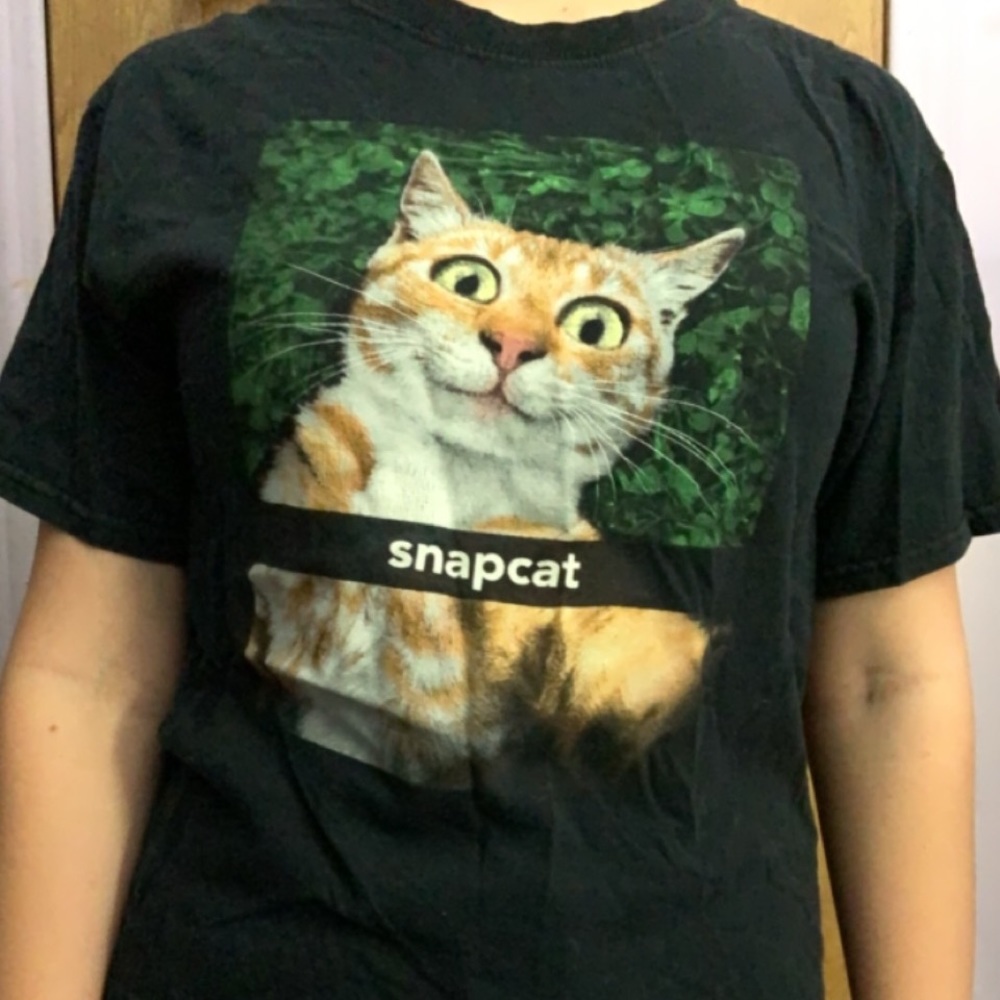 Snapcat graphic tee